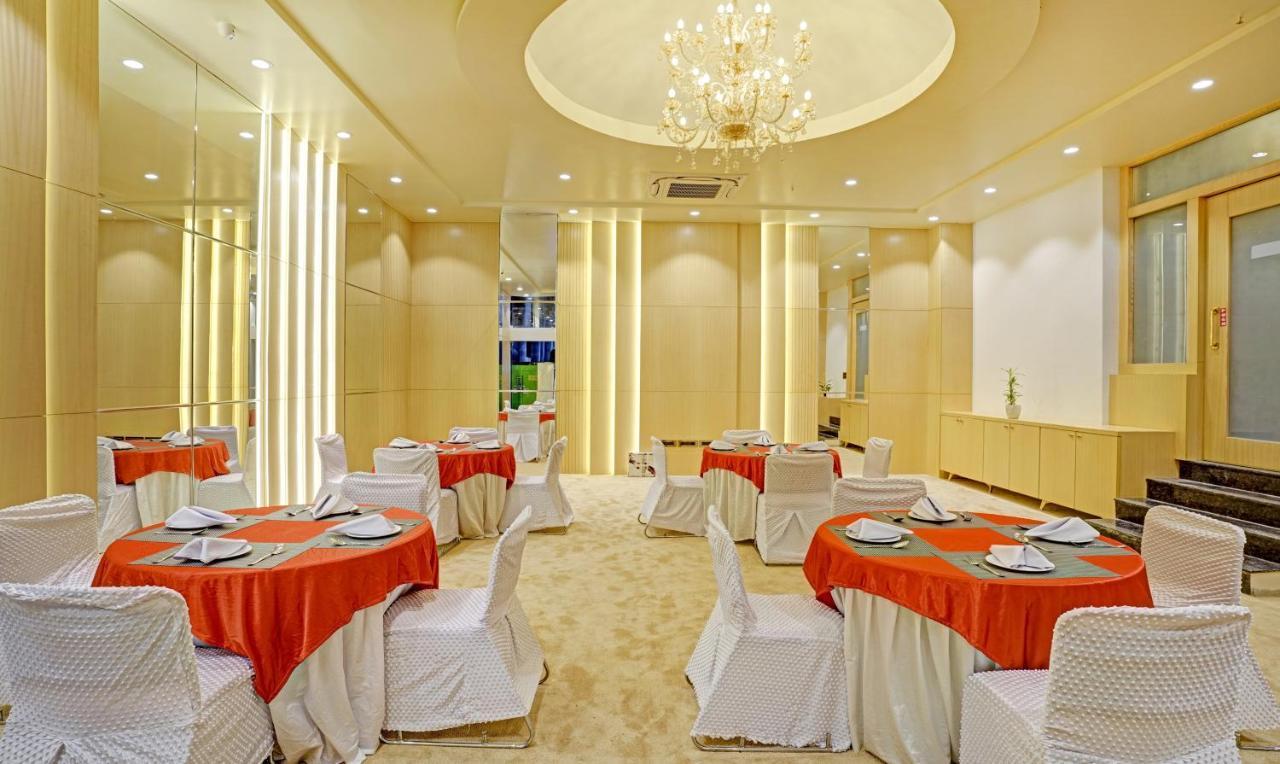 Treebo Premium Golden Bliss Trimurti Nagar Square Nagpur Esterno foto