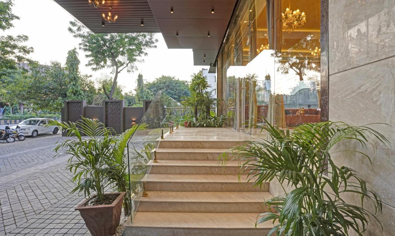 Treebo Premium Golden Bliss Trimurti Nagar Square Nagpur Esterno foto