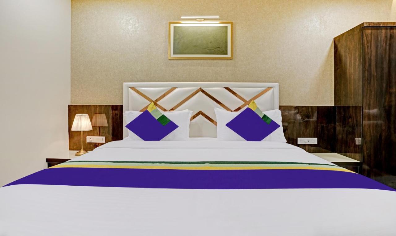 Treebo Premium Golden Bliss Trimurti Nagar Square Nagpur Esterno foto