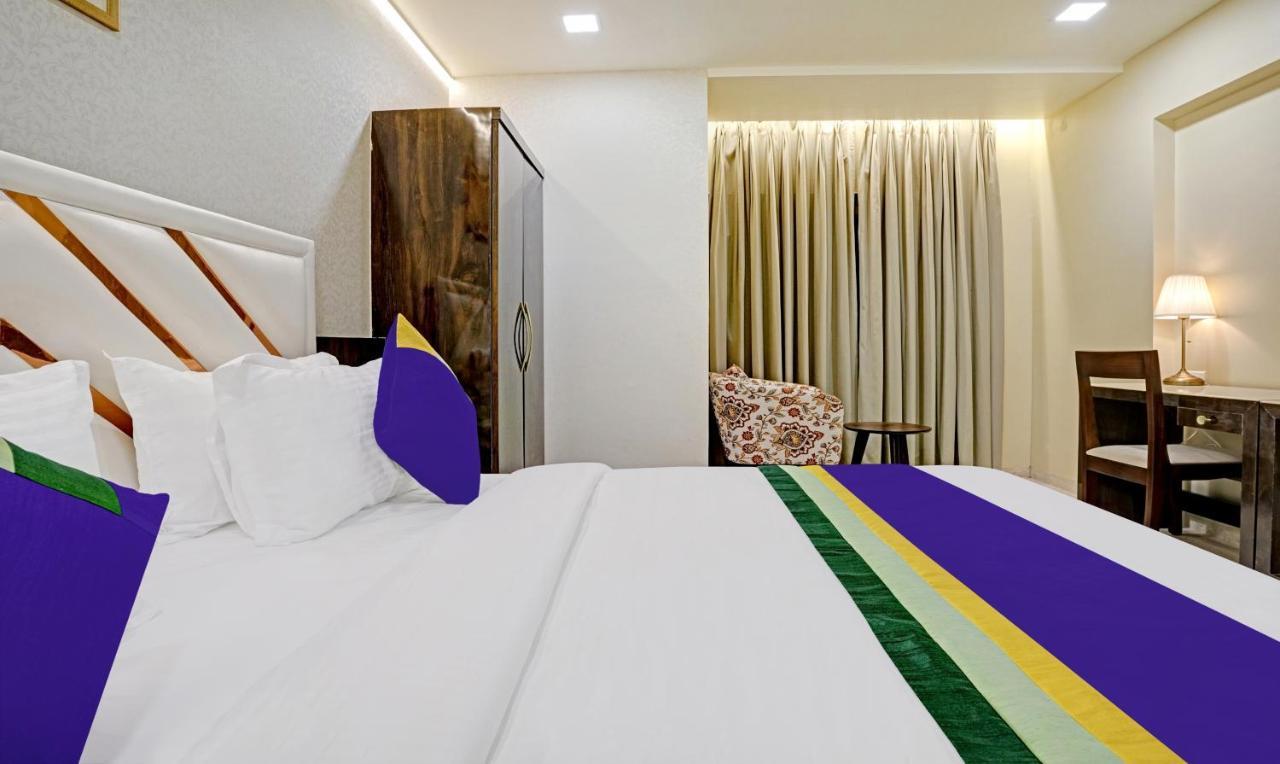 Treebo Premium Golden Bliss Trimurti Nagar Square Nagpur Esterno foto