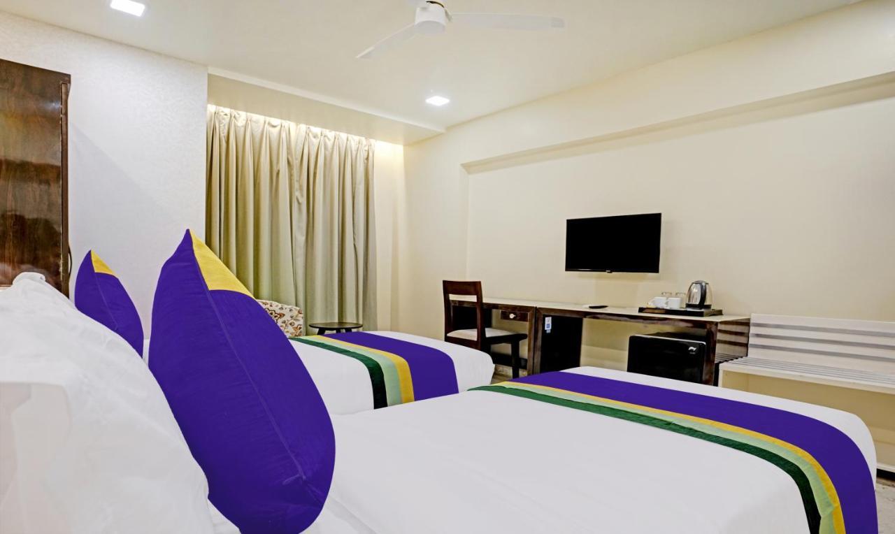 Treebo Premium Golden Bliss Trimurti Nagar Square Nagpur Esterno foto