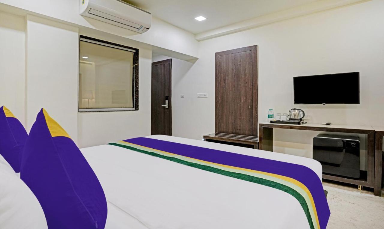 Treebo Premium Golden Bliss Trimurti Nagar Square Nagpur Esterno foto