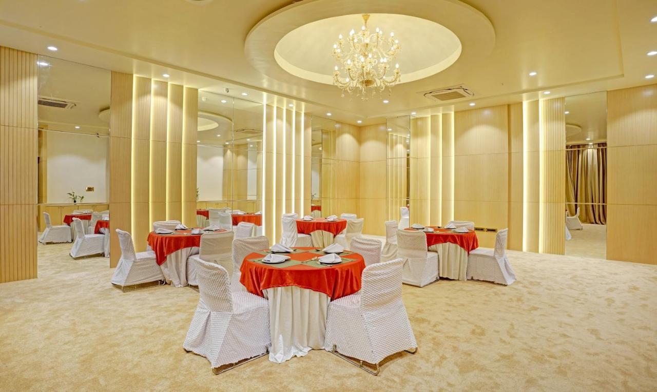 Treebo Premium Golden Bliss Trimurti Nagar Square Nagpur Esterno foto