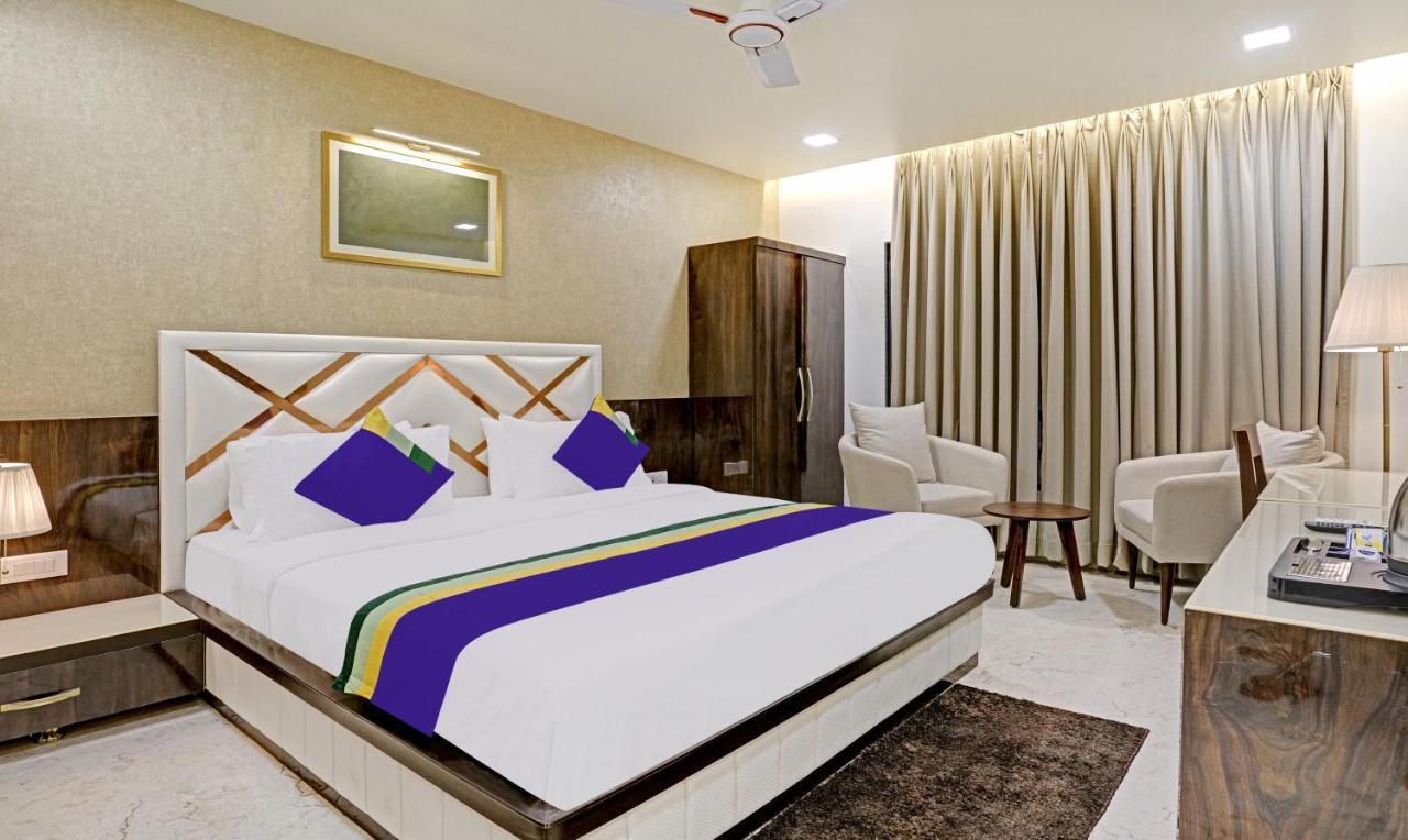 Treebo Premium Golden Bliss Trimurti Nagar Square Nagpur Esterno foto