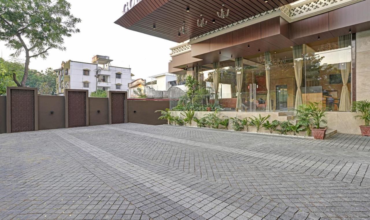 Treebo Premium Golden Bliss Trimurti Nagar Square Nagpur Esterno foto
